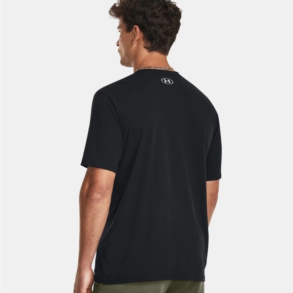 Men’s Under Armour Left Chest Stripe Short Sleeve Size Medium - Picture 2 of 7